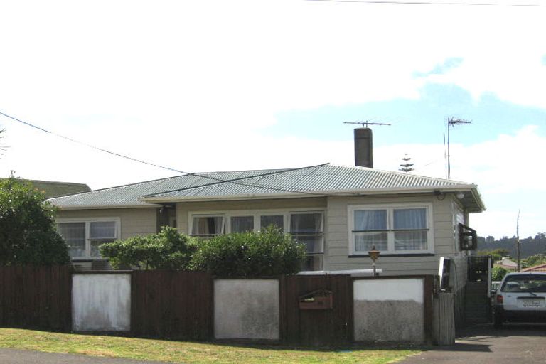 Photo of property in 10 Fordham Street, Beach Haven, Auckland, 0626