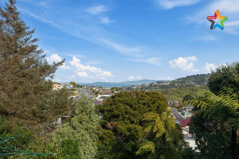 Photo of property in 3 Waipounamu Drive, Kelson, Lower Hutt, 5010