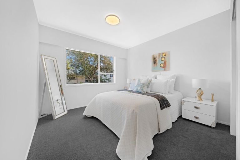 Photo of property in 3a Walpole Avenue, Hillpark, Auckland, 2102