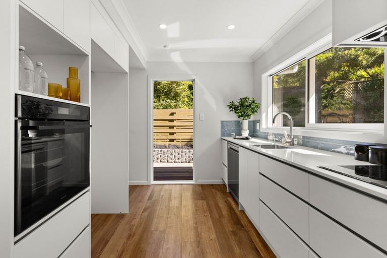 Photo of property in 14 Priestley Road, Bluff Hill, Napier, 4110