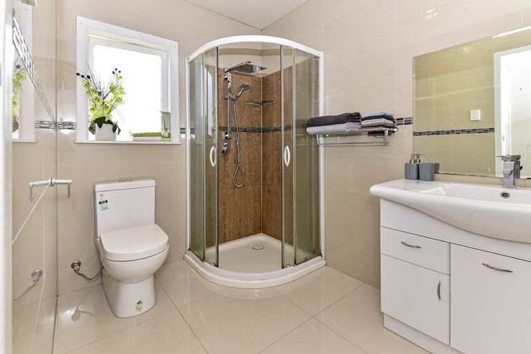 Photo of property in 49 Christmas Road, Manurewa, Auckland, 2102