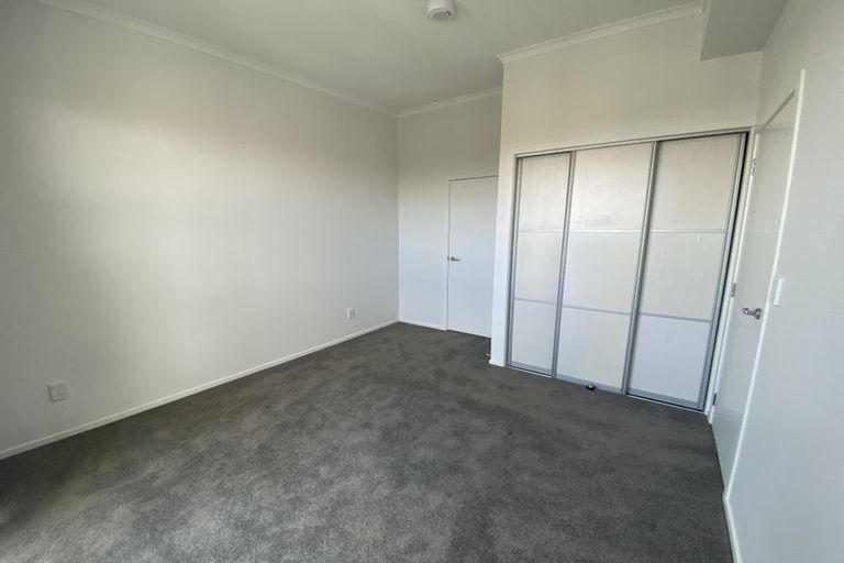 Photo of property in 23/11 Carlos Drive, Flat Bush, Auckland, 2016