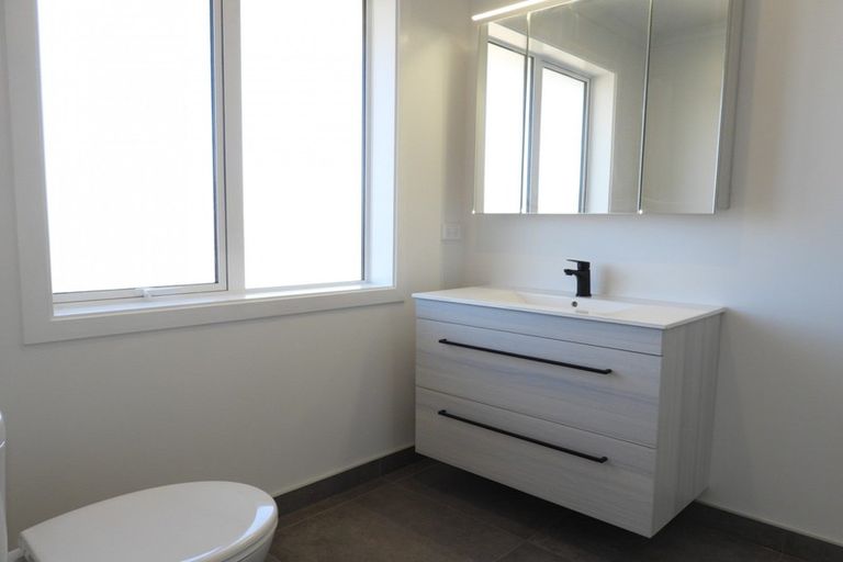 Photo of property in 17 Dove Place, Holmes Hill, Oamaru, 9401