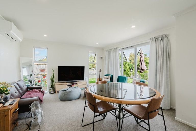 Photo of property in 2/11 Miro Street, Maeroa, Hamilton, 3200