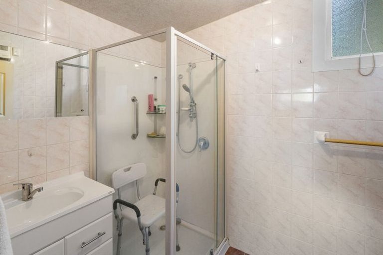 Photo of property in 29 Voelas Road, Lyttelton, 8082