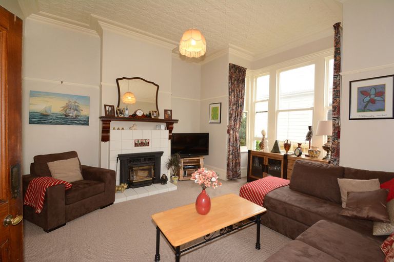 Photo of property in 9 Queens Drive, Saint Kilda, Dunedin, 9012