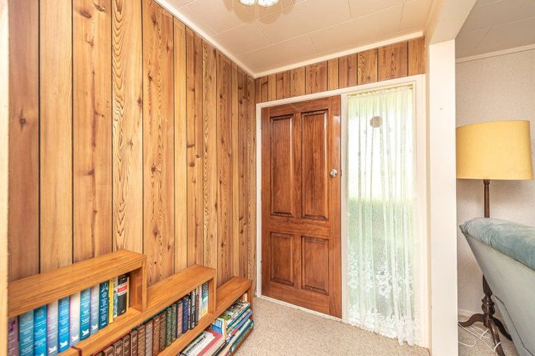 Photo of property in 14 Hood Street, Castlecliff, Whanganui, 4501