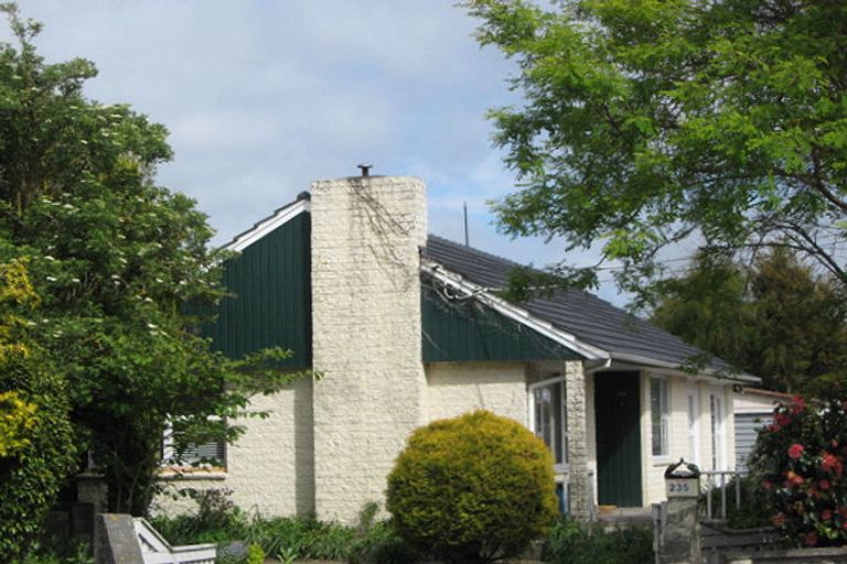 Photo of property in 235 Grimseys Road, Redwood, Christchurch, 8051