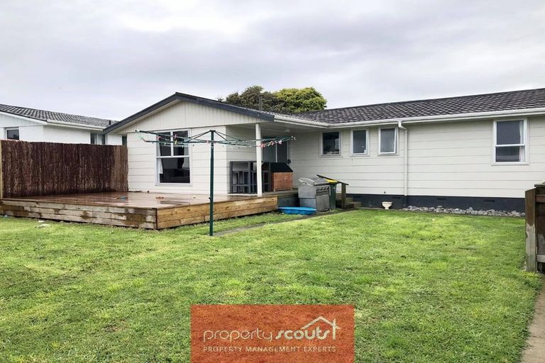 Photo of property in 33 Camellia Avenue, Bell Block, New Plymouth, 4312