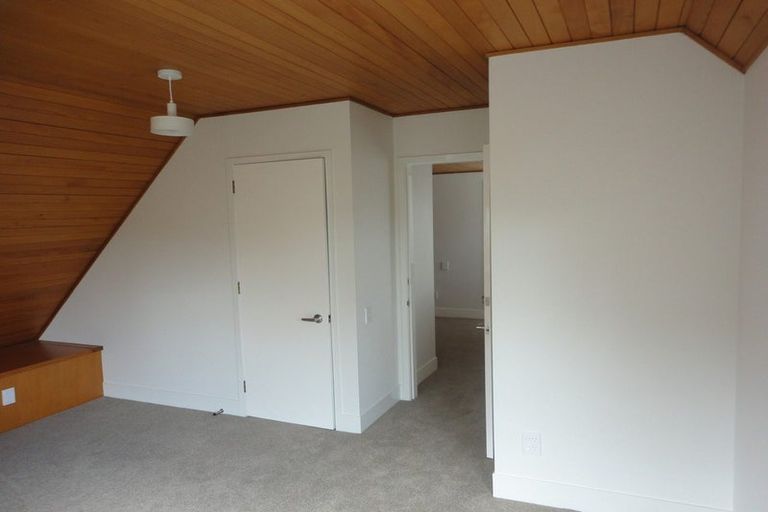 Photo of property in 4a Thurlestone Place, Burnside, Christchurch, 8053