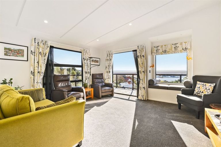 Photo of property in 15 Luxton Place, Mount Pleasant, Christchurch, 8081