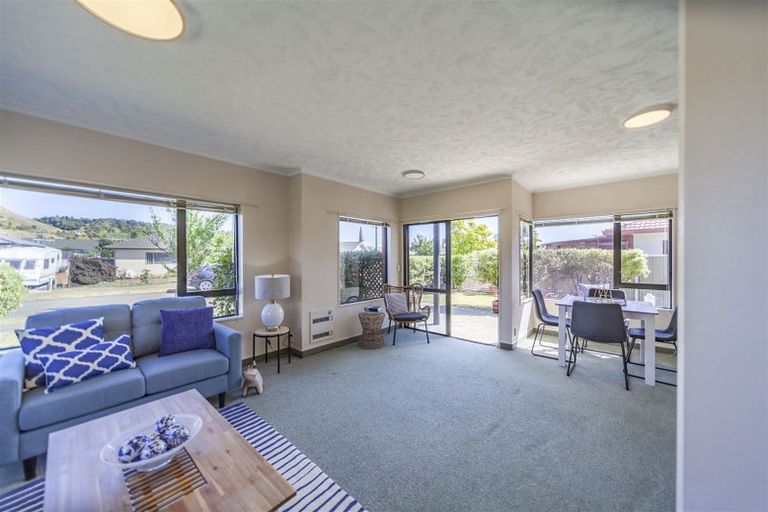 Photo of property in 3 Beaufort Place, Taradale, Napier, 4112