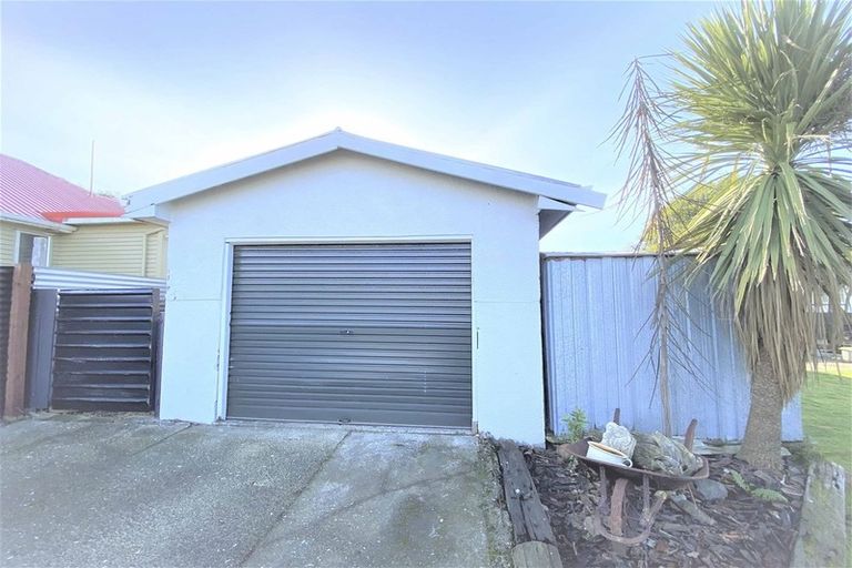 Photo of property in 283 Princes Street, Strathern, Invercargill, 9812
