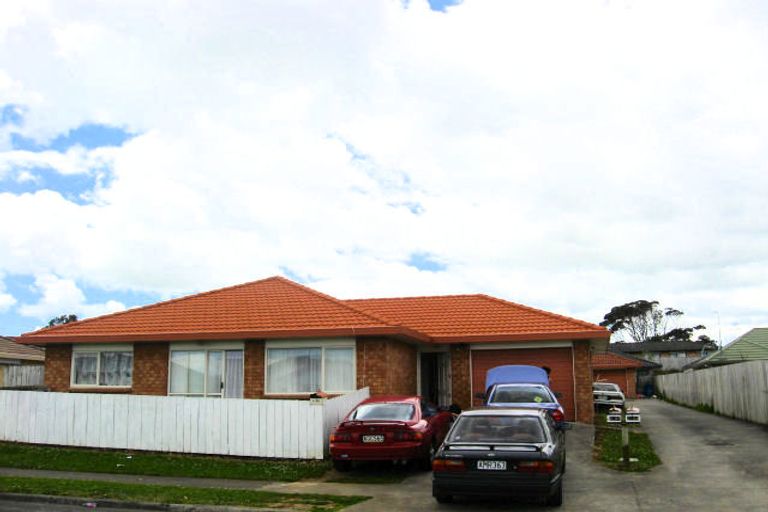 Photo of property in 1/53 Robert Skelton Place, Clendon Park, Auckland, 2103