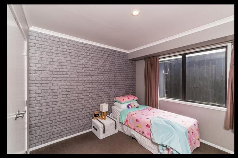 Photo of property in 12 Ballintoy Park Drive, Welcome Bay, Tauranga, 3175