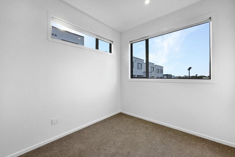 Photo of property in 2 Ngae Place, Mangere East, Auckland, 2024