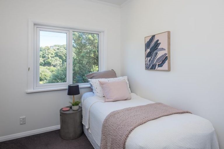 Photo of property in 28 Curtis Street, Northland, Wellington, 6012