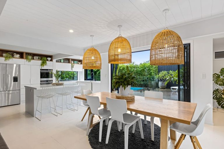 Photo of property in 2/9 Tainui Street, Torbay, Auckland, 0630