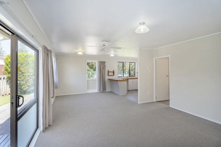 Photo of property in 92 Catherine Crescent, Whitianga, 3510