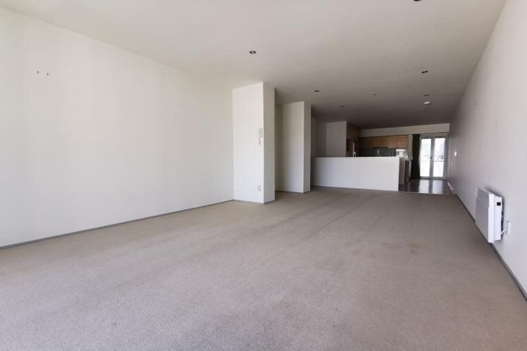 Photo of property in Sanctum Apartment, 10 Ebor Street, Te Aro, Wellington, 6011