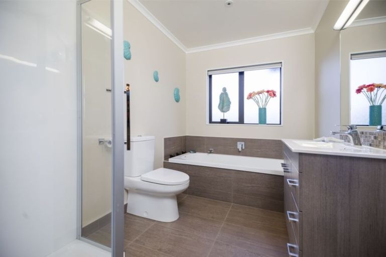 Photo of property in 26 Wautaiti Drive, Riverhead, 0820