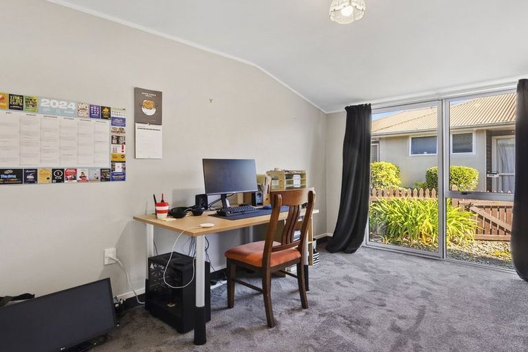 Photo of property in 182g Bay View Road, South Dunedin, Dunedin, 9012