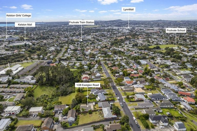 Photo of property in 1/28 Eastglen Road, Glen Eden, Auckland, 0602