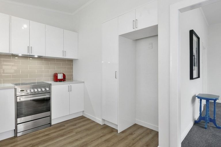 Photo of property in 37 Wesley Street, South Dunedin, Dunedin, 9012