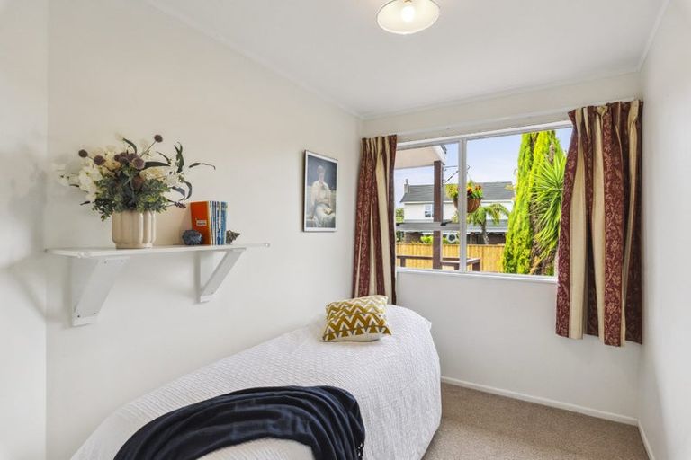 Photo of property in 1/17 Anaru Street, Raumati Beach, Paraparaumu, 5032
