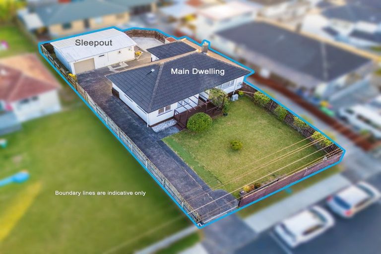 Photo of property in 82 Kelman Road, Kelston, Auckland, 0602