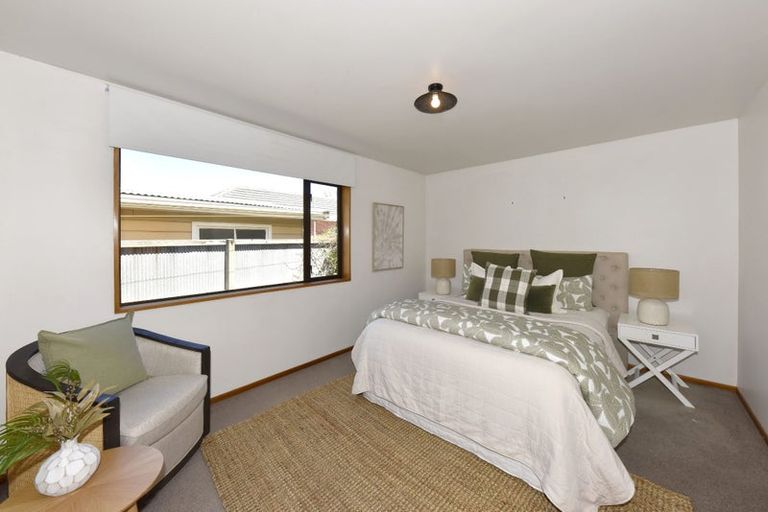 Photo of property in 2/310 Withells Road, Avonhead, Christchurch, 8042