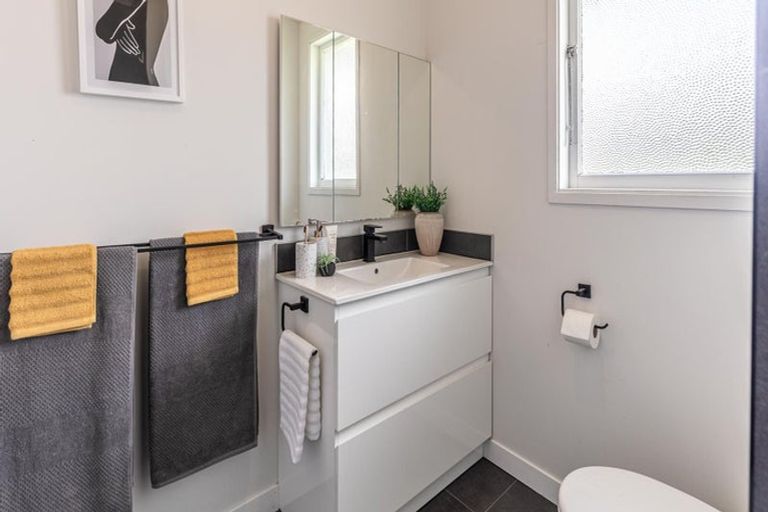 Photo of property in 1 Kauri Street, Levin, 5510