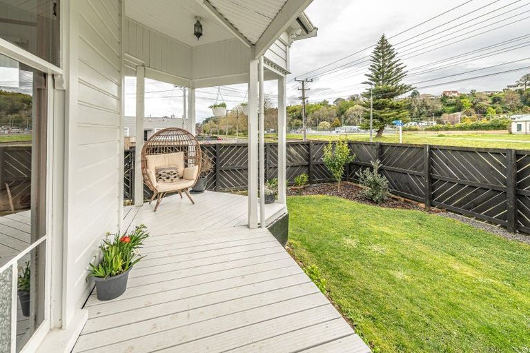 Photo of property in 92 Niblett Street, Whanganui, 4500