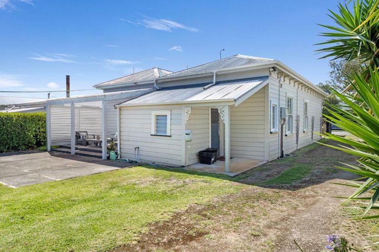 Photo of property in 11 Spier Street, Aramoho, Whanganui, 4500
