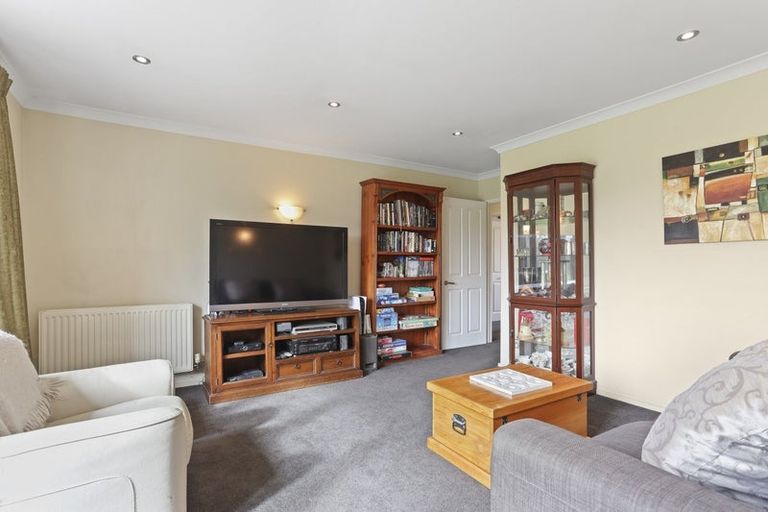 Photo of property in 18 Sycamore Close, Rangiora, 7400