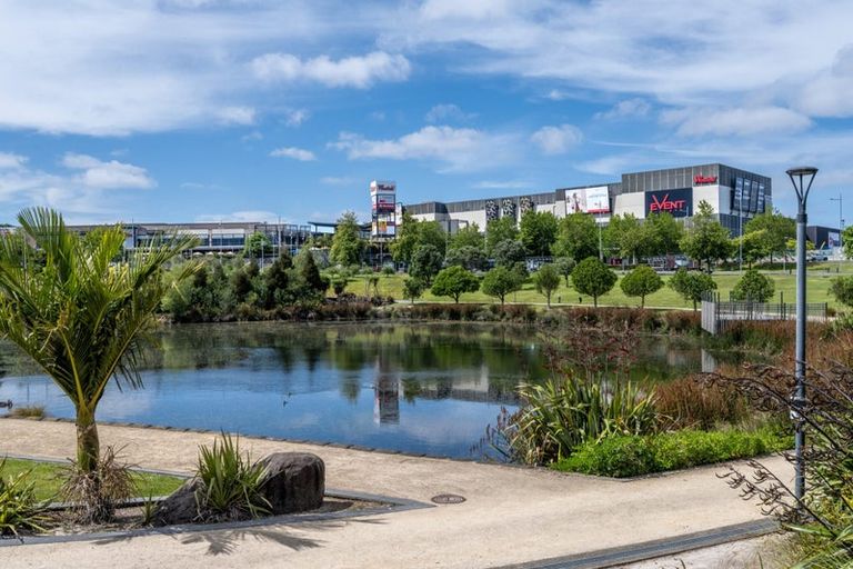 Photo of property in 506/1 Rose Garden Lane, Albany, Auckland, 0632