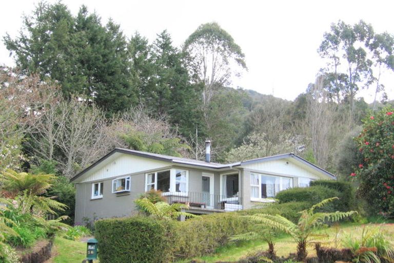 Photo of property in 18 Russell Crescent, Western Heights, Rotorua, 3015