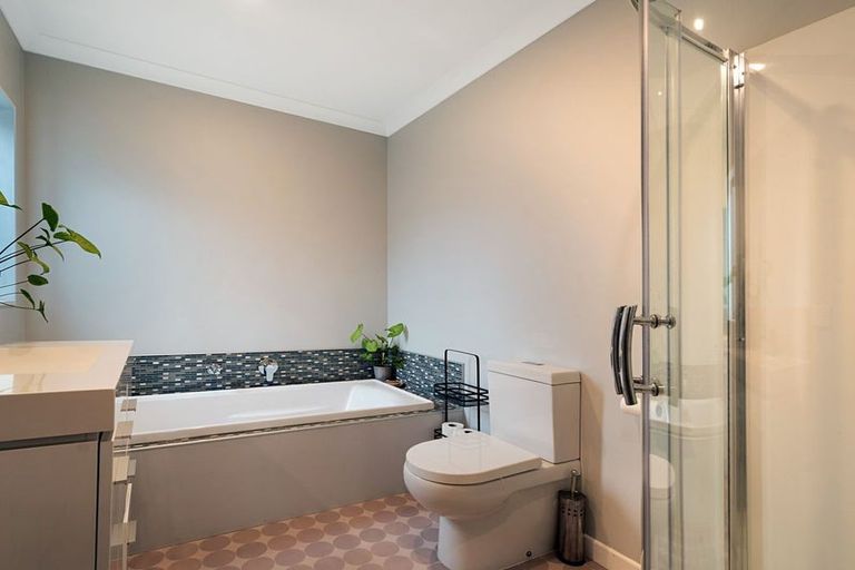 Photo of property in 141 Mangakura Road, Helensville, 0875