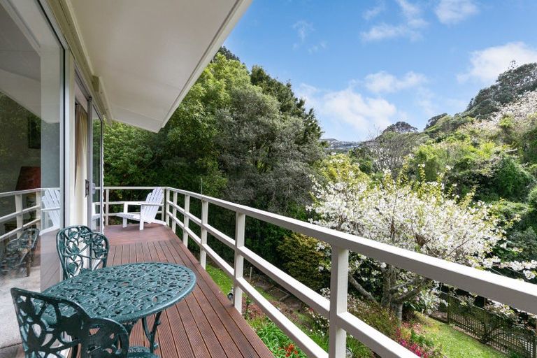 Photo of property in 11a Kamla Way, Khandallah, Wellington, 6035