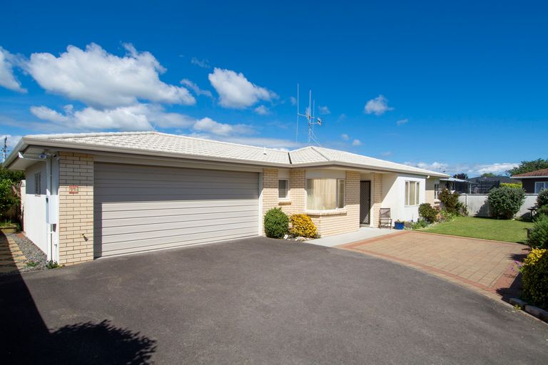 Photo of property in 56b Pemberton Crescent, Greerton, Tauranga, 3112