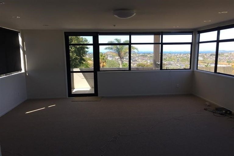 Photo of property in 177 Lonely Track Road, Albany Heights, Auckland, 0632