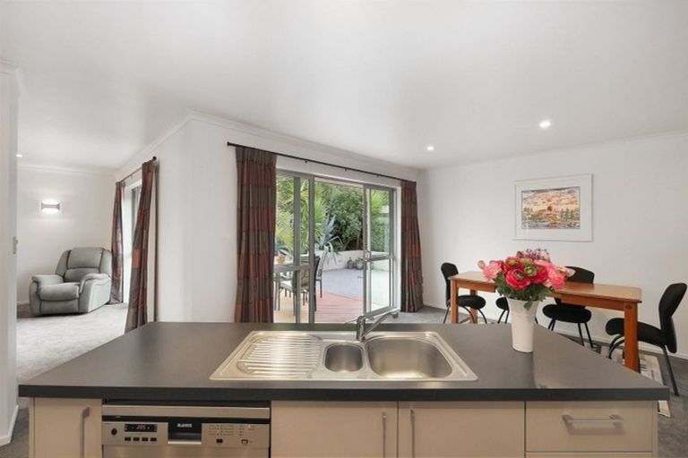 Photo of property in 5 Foresters Crescent, Parklands, Christchurch, 8083