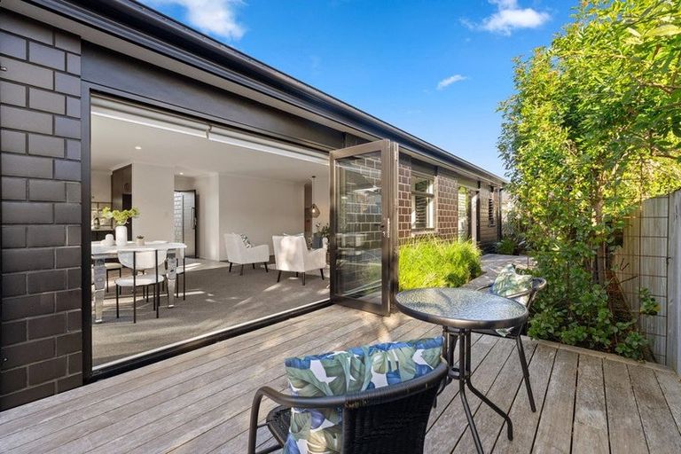 Photo of property in 27a Lillian Place, Orewa, 0931