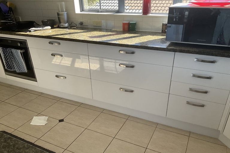 Photo of property in 2c/7-11 Bute Road, Browns Bay, Auckland, 0630