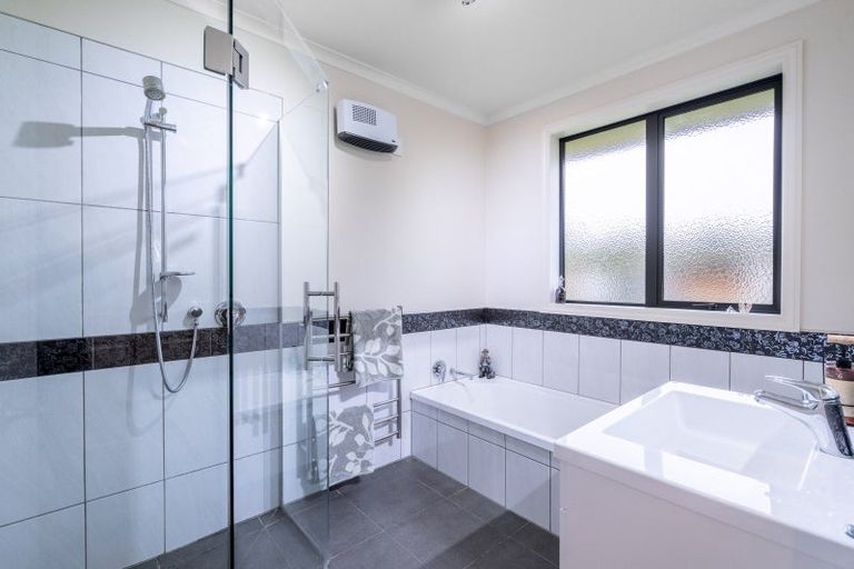 Photo of property in 57 Taiepa Road, Otatara, Invercargill, 9879