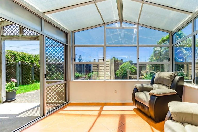 Photo of property in 15 Park Avenue, Waikanae, 5036