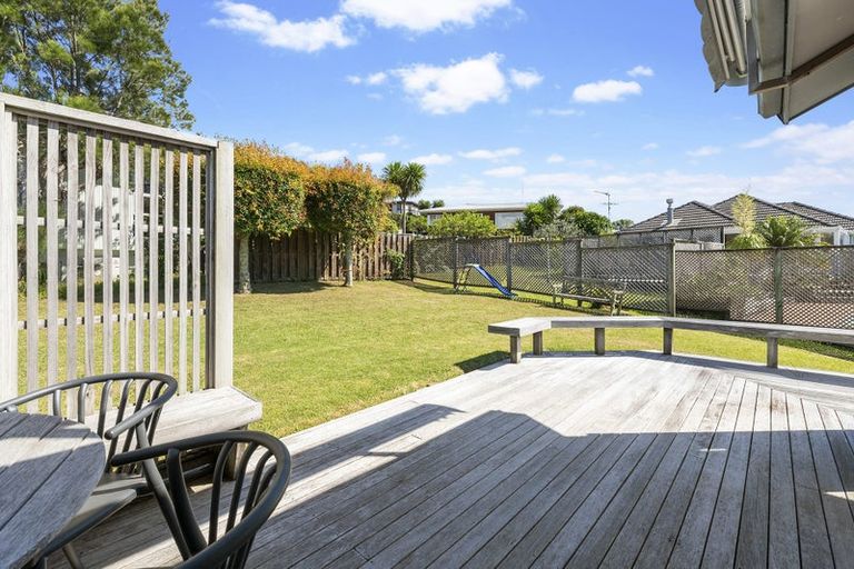 Photo of property in 13 Prestige Place, Castor Bay, Auckland, 0620