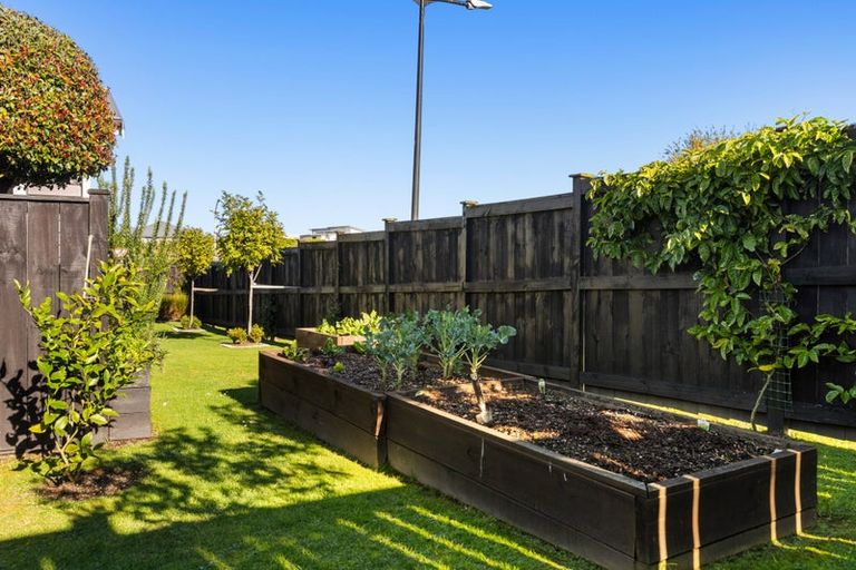 Photo of property in 8 Huarahi Pai Road, Huapai, Kumeu, 0810