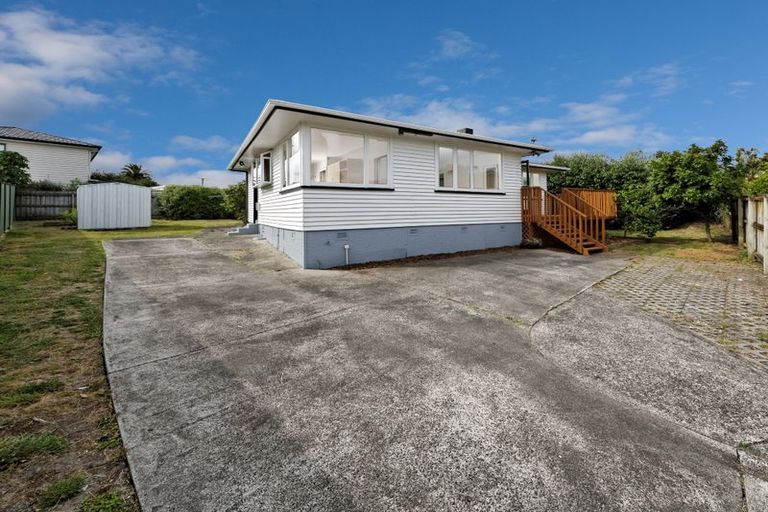 Photo of property in 8 Geordie Street, Henderson, Auckland, 0612