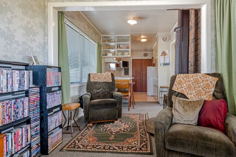 Photo of property in 40 Tararua Street, Pahiatua, 4910